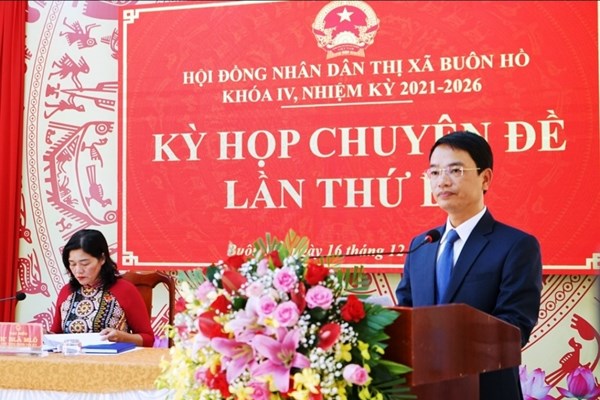 Phó giám đốc Sở VHTTDL Đắk Lắk được bầu giữ chức Chủ tịch UBND thị xã Buôn Hồ - Anh 2