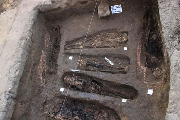 Ai Cập phát hiện 20 ngôi mộ cổ thuộc thời kỳ Hậu nguyên - Anh 1