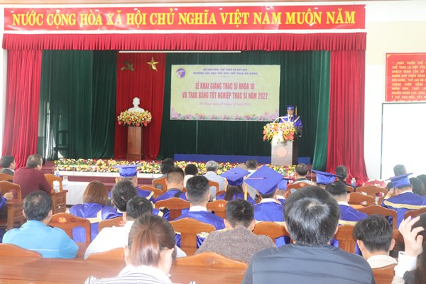 Trường ĐH TDTT Đà Nẵng khai giảng khóa cao học 10 và bế giảng, trao bằng thạc sĩ khóa 8 - Anh 1