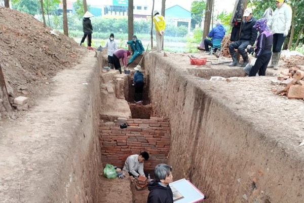 Kết quả khai quật khảo cổ học di tích thành cổ Luy Lâu năm 2022: Những bí ẩn của tòa thành cổ dần lộ diện - Anh 1