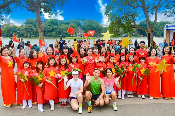 Gần 5.000 VĐV chinh phục đường chạy Giải Bán Marathon quốc tế Việt Nam tài trợ bởi Herbalife Nutrition - Anh 3