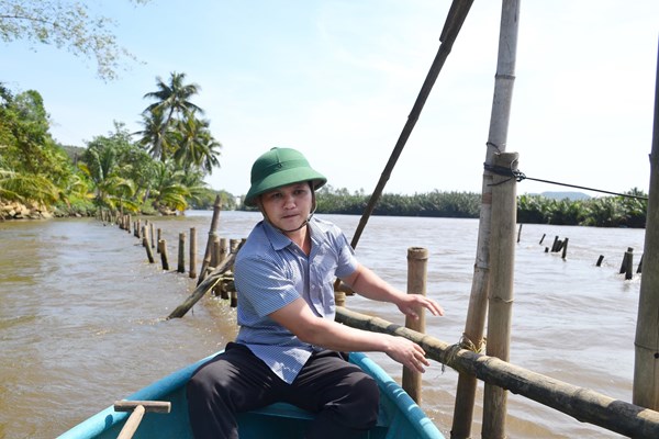 Mưu sinh với đặt nò bẫy cá trên sông Trà Bồng - Anh 5