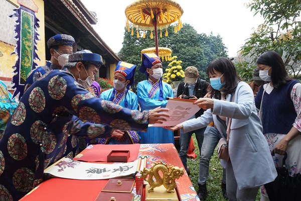 Thừa Thiên Huế tổ chức nhiều chương trình nghệ thuật và hoạt động vui xuân - Anh 3