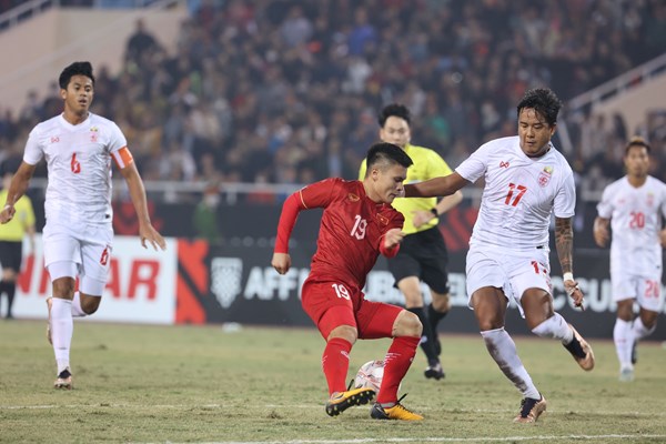 Thắng dễ Myanmar, tuyển Việt Nam vào bán kết AFF Cup 2022 - Anh 1