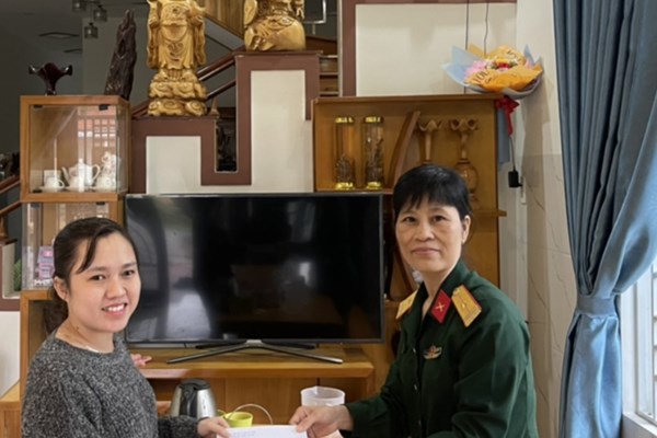 Quảng Nam: Thăm, tặng quà gia đình quân nhân công tác tại quần đảo Trường Sa - Anh 3