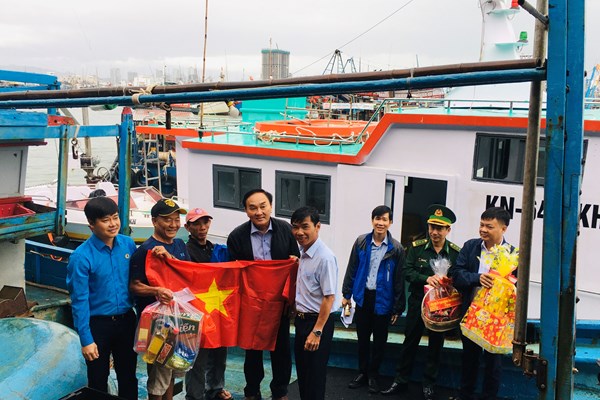 Khánh Hòa: Lễ ra quân khai thác hải sản năm 2023 - Anh 1