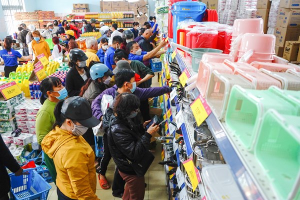 Đà Nẵng: 4.900 hộ dân được tặng phiếu mua hàng tại Hội chợ Tết nhân ái - Anh 5