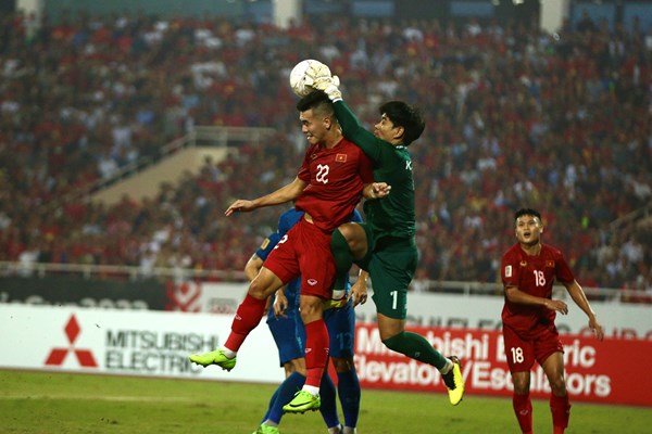 Hoà 2-2 trước Thái Lan, tuyển Việt Nam vẫn còn cơ hội ở trận chung kết lượt về AFF Cup - Anh 9