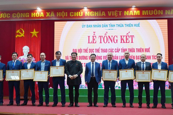 Thừa Thiên Huế: Khen thưởng các HLV, VĐV có thành tích xuất sắc tại Đại hội Thể thao toàn quốc lần thứ IX - Anh 2