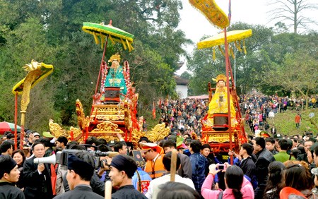 Lễ hội Đền Đông Cuông là Di sản văn hóa phi vật thể quốc gia - Anh 1