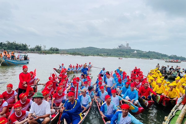 Lễ hội đua thuyền trên sông Trà Khúc - Anh 2