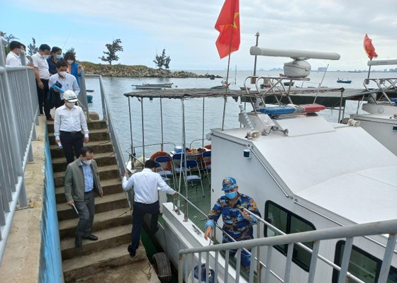 Đà Nẵng: Tăng cường quản lý an toàn trên các tuyến vận tải hành khách đường thủy nội địa - Anh 2
