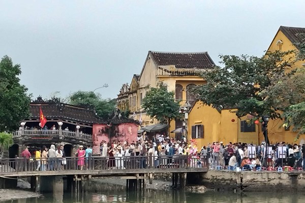 Hơn 215.000 lượt du khách đến Quảng Nam dịp Tết Nguyên đán - Anh 1