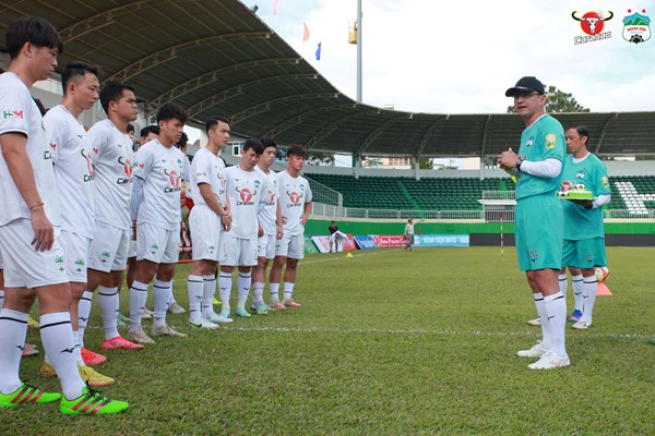 CLB Hoàng Anh Gia Lai đưa ra phương án cho nhà tài trợ để được dự V.League - Anh 2