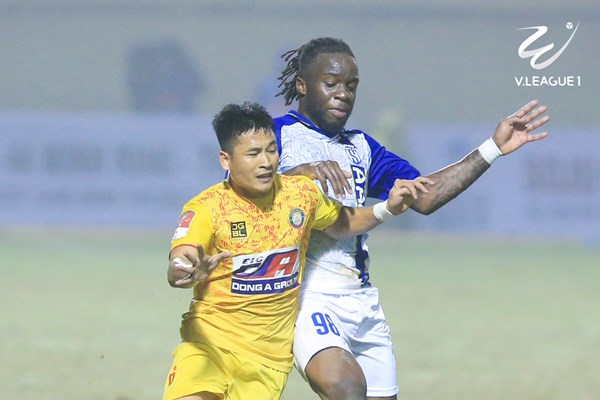 V.League 1-2023: Bình Định có chiến thắng đầu tay, Thanh Hoá chia điểm - Anh 2