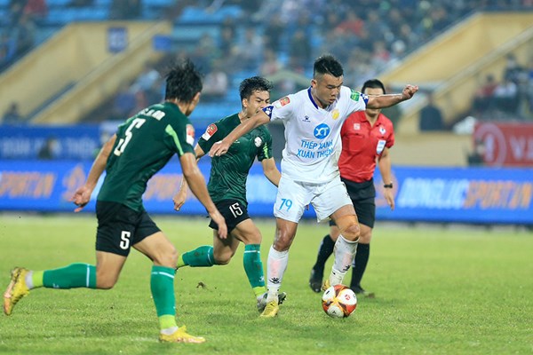 Vòng 2 V.League 1-2023: Nam Định lên đầu bảng, HAGL đánh rơi chiến thắng - Anh 1