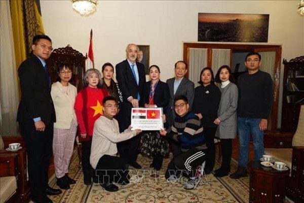 Người Việt ở Nga tổ chức hỗ trợ nạn nhân Syria sau động đất - Anh 1