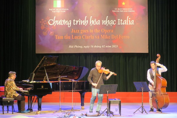 Hòa nhạc kỷ niệm 50 năm quan hệ ngoại giao Việt Nam-Italia - Anh 1