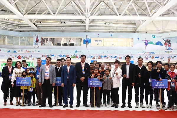 Lần đầu tiên tổ chức Giải vô địch trẻ Trượt băng tốc độ quốc gia tại Hà Nội - Anh 2