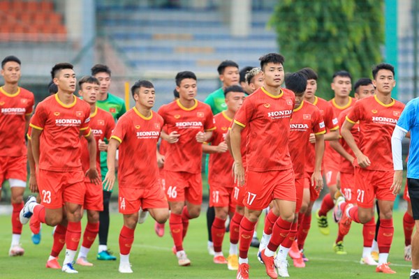 Tuyển Việt Nam và đội U23 Quốc gia lên kế hoạch tập trung trong tháng 3 - Anh 2