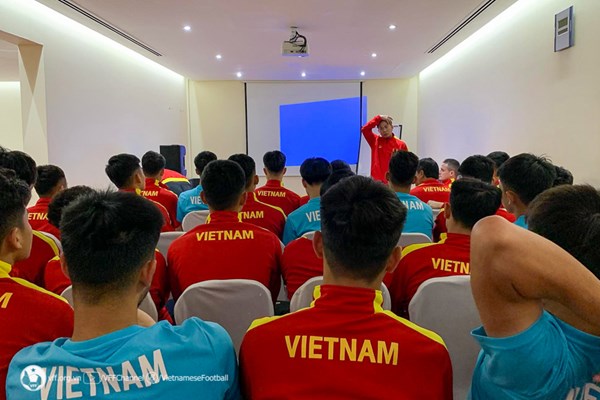 Tuyển U20 Việt Nam chuẩn bị cho trận giao hữu với Dubai FC - Anh 2