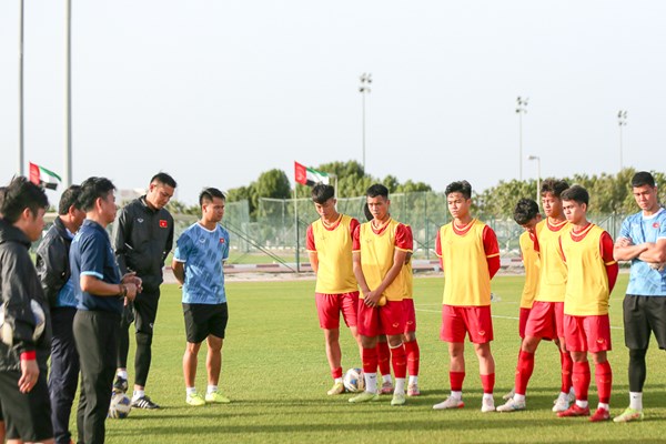 HLV Hoàng Anh Tuấn: U20 Việt Nam đã có thêm những bài học chất lượng - Anh 2