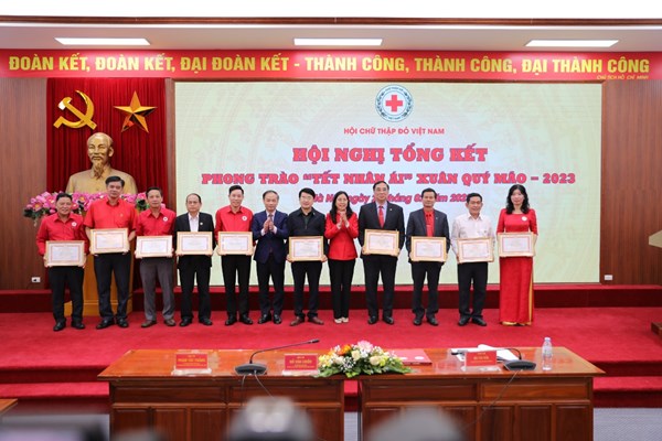 Hội Chữ thập đỏ Việt Nam và MTTQ Việt Nam phối hợp tổ chức hoạt động nhân đạo và an sinh xã hội - Anh 2