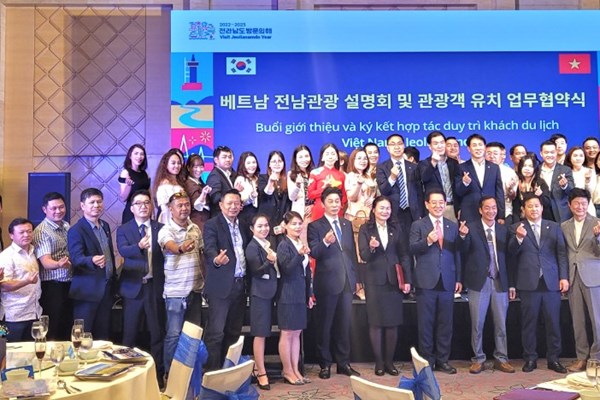 Tăng cường hợp tác phát triển du lịch Khánh Hòa và tỉnh Jeollanam-do (Hàn Quốc) - Anh 4
