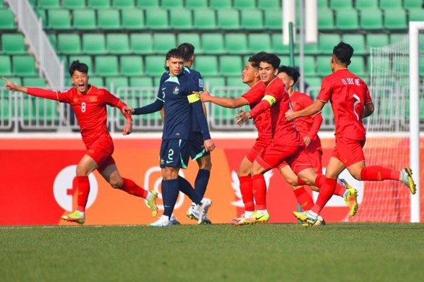 Tuyển U20 Việt Nam bất ngờ thắng tối thiểu trước U20 Australia - Anh 1
