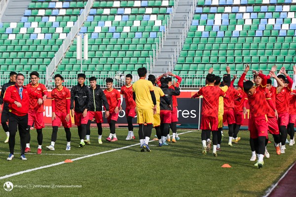 U20 Việt Nam trở lại tập luyện, chuẩn bị cho trận đấu với U20 Qatar - Anh 1