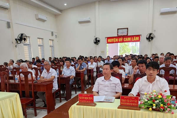 Học viện Hải quân: Tuyên truyền biển đảo cho cán bộ huyện Cam Lâm - Anh 1
