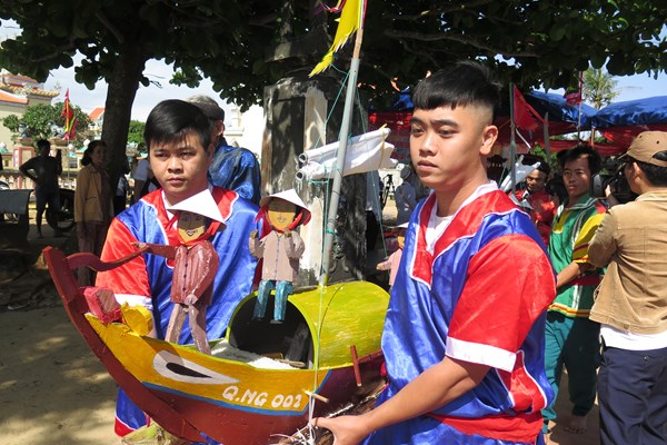 Huyện đảo Lý Sơn tổ chức lễ Khao lề thế lính Hoàng Sa - Anh 4