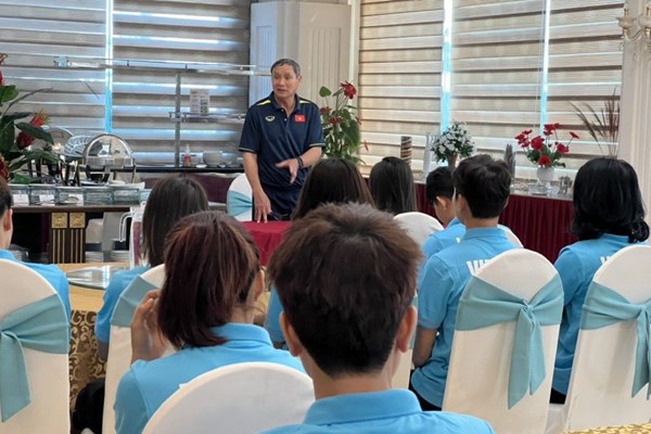 Tuyển nữ Việt Nam tập huấn ở Quảng Ninh - Anh 2