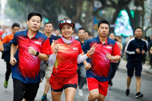 2.500 người tham gia Ngày chạy Olympic khối các đơn vị trực thuộc Bộ Công an - Anh 4