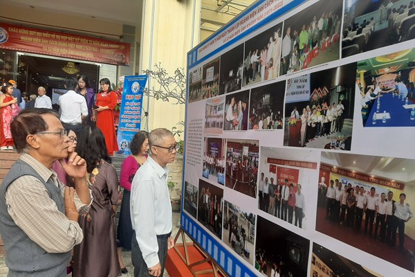 Khánh Hoà: Gặp mặt kỷ niệm 70 năm thành lập ngành Điện ảnh Việt Nam - Anh 2