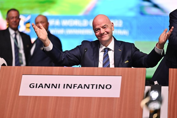 Ông Gianni Infantino tái đắc cử chủ tịch FIFA - Anh 2