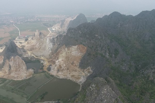 Danh thắng quốc gia Kim Sơn bị “bào mòn” bởi tình trạng khai thác đá - Anh 1
