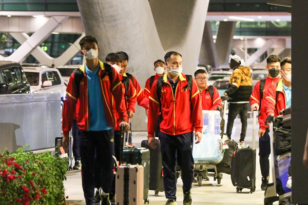 U23 Việt Nam đến Qatar, chuẩn bị cho giải quốc tế Doha - Anh 2