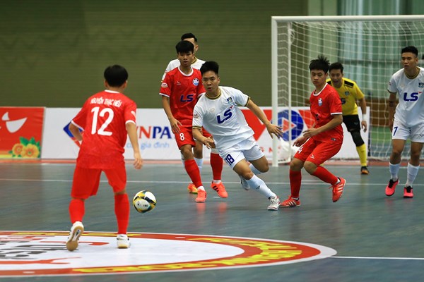 Gay cấn ngày khai màn giải Futsal VĐQG - Anh 1