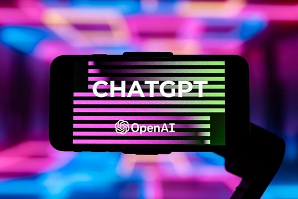Chuyên gia cảnh báo ChatGPT trở thành vũ khí lừa đảo mới của tin tặc - Anh 1