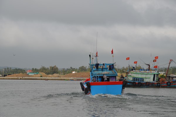 Quảng Ngãi: Một ngư dân hành nghề câu tử vong ở vùng biển Hoàng Sa - Anh 1