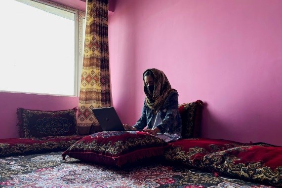 Afghanistan: Các trường học dành cho nữ sinh sẽ được Taliban mở cửa trở lại - Anh 1