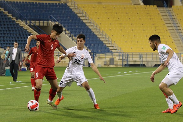 U23 Việt Nam thua U23 Kyrgyzstan ở loạt “đấu súng” - Anh 1