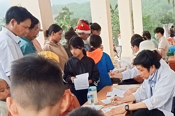 Phát hiện hơn 140 trường hợp mắc bệnh ghẻ ở huyện miền núi Quảng Ngãi - Anh 1