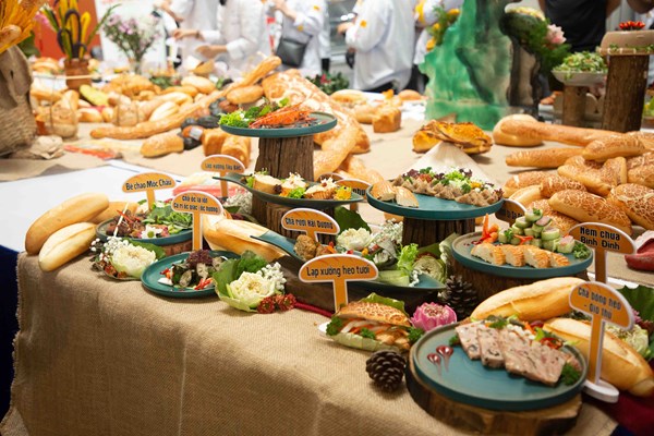 Lễ hội Bánh mì lần thứ nhất năm 2023: Tôn vinh giá trị ẩm thực Việt - Anh 2