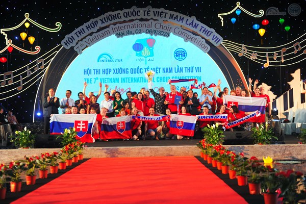 Bế mạc hội thi Hợp xướng quốc tế Việt Nam - Anh 1