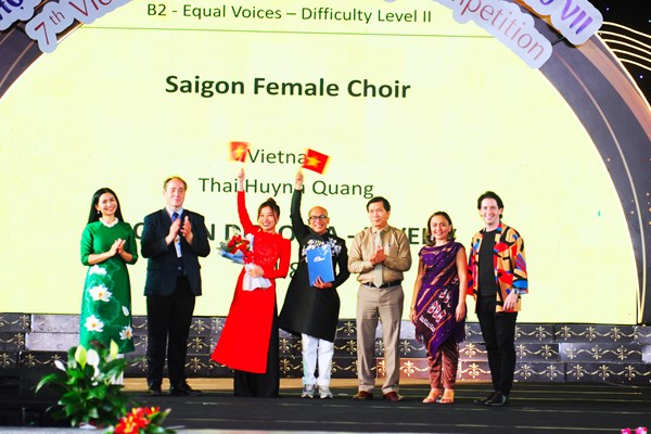 Bế mạc hội thi Hợp xướng quốc tế Việt Nam - Anh 5