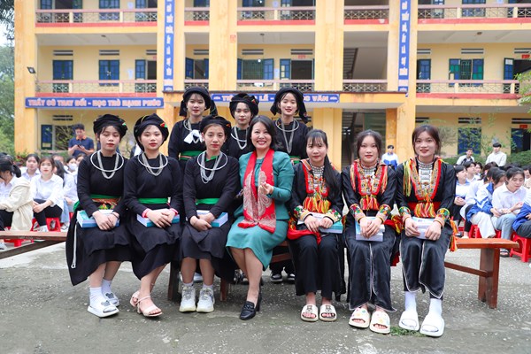 Hãy truyền thông nội bộ tốt trước khi nghĩ tới truyền thông bên ngoài - Anh 2