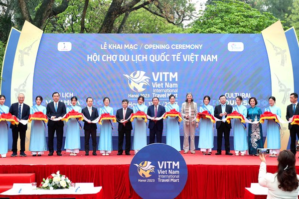 Hội chợ du lịch quốc tế Việt Nam (VITM) Hà Nội 2023 với chủ đề “Du lịch văn hóa: Lấy trải nghiệm của du khách làm trung tâm - Anh 1