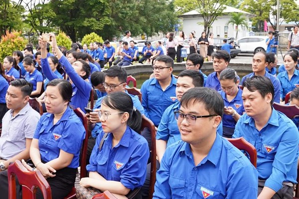 Quảng Nam phát động phong trào đọc sách trong đoàn viên, thanh niên - Anh 2